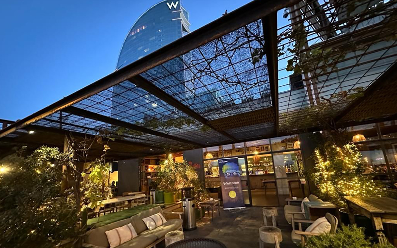 Choosing and Contracting a Venue